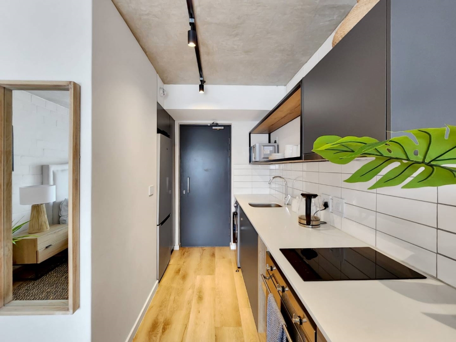 1 Bedroom Property for Sale in Sea Point Western Cape